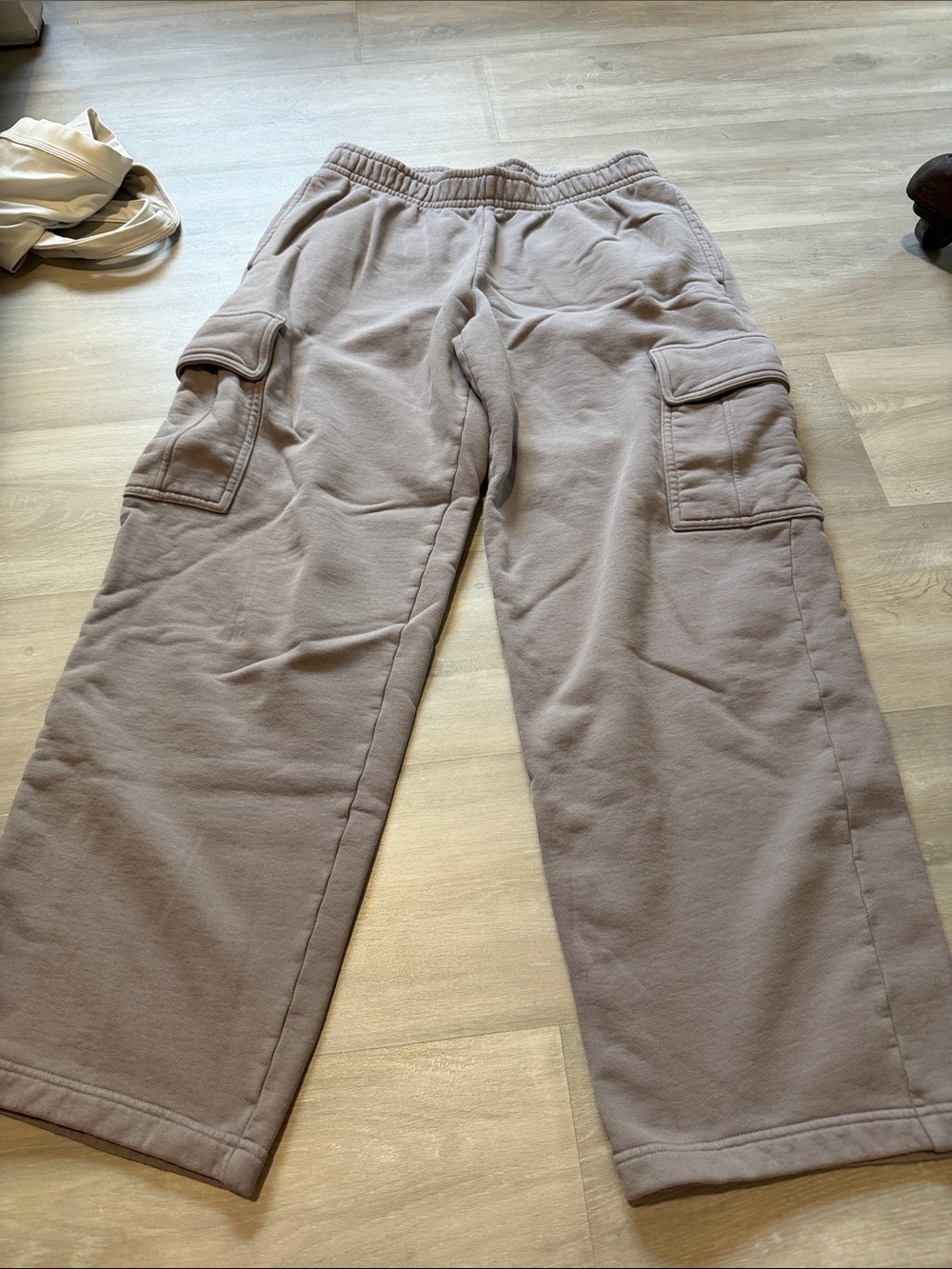 Aritzia Tna Cozy mega cargo sweatpants size medium